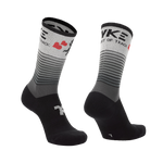 Calcetines medios en color degradado black con diseño de cupido e indicación de pie izquierdo y derecho