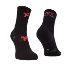 Chaussettes intermédiaires de couleur black avec la marque Fyke et l'indication du pied gauche et du pied droit.