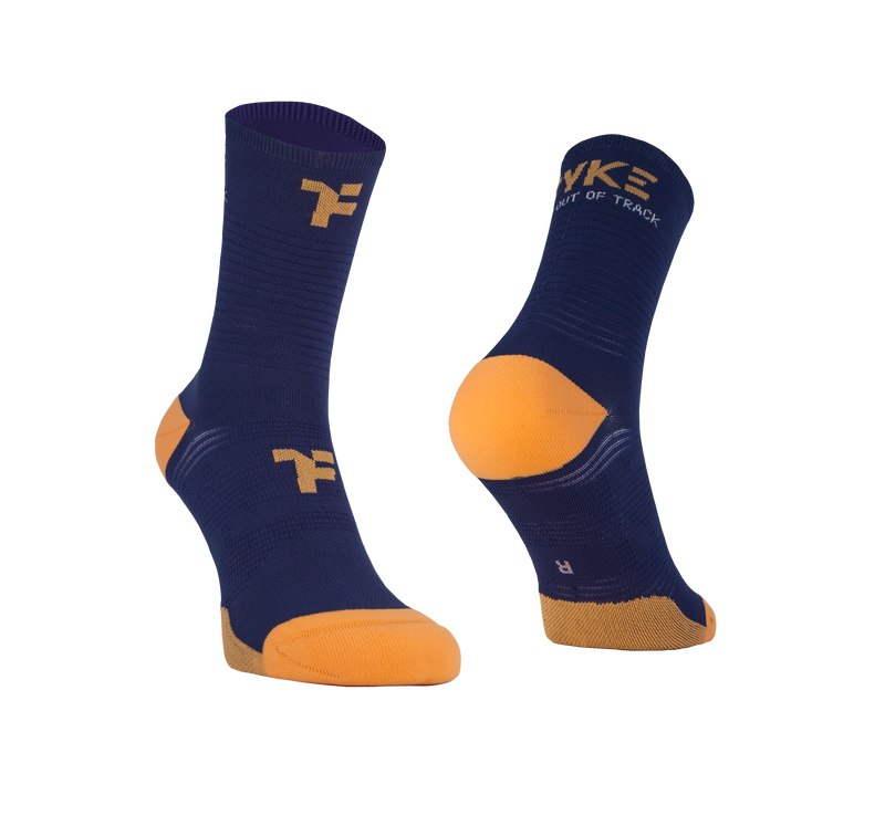 Mid socks in navy color with Fyke branding and left and right foot indication