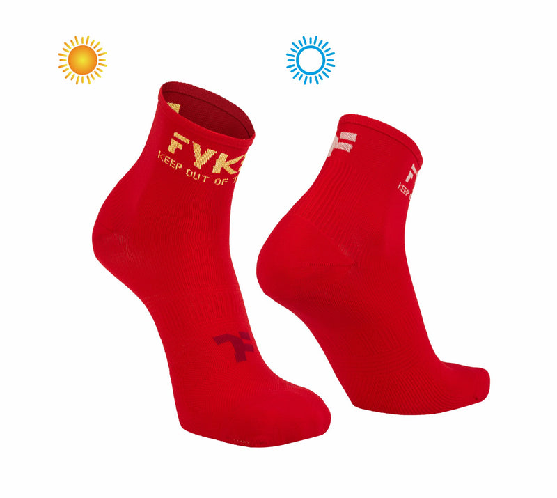 Boost Socks Low, meias para atividade desportiva de cor Red ideais para corrida, yoga e crossfit